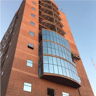 جدران زجاجية خارجية