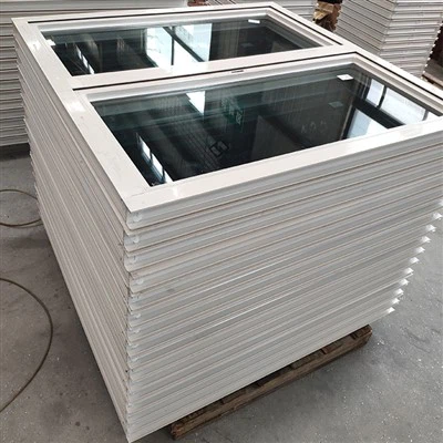 الألمنيوم والنوافذ البيضاء